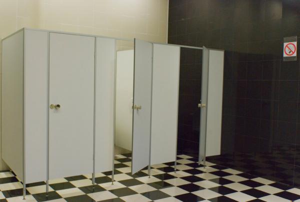 Сантехнические перегородки туалете